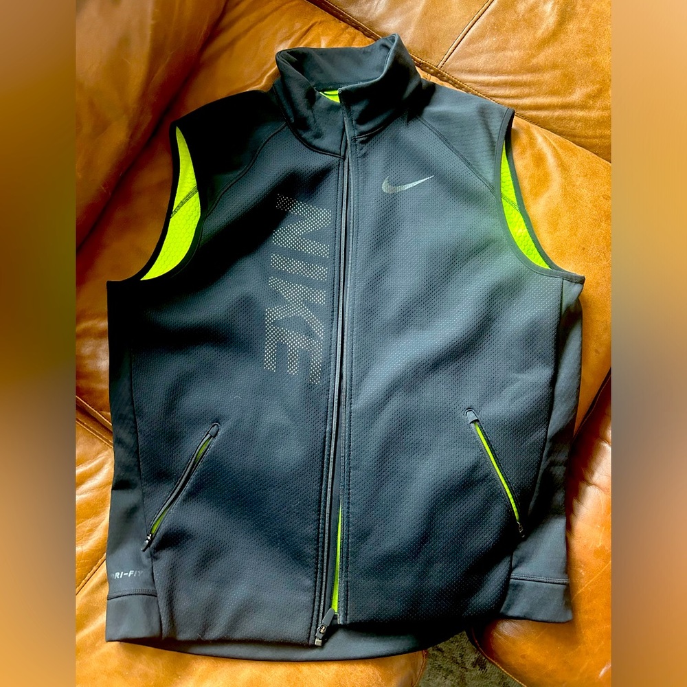 Men’s Nike dri fit vest